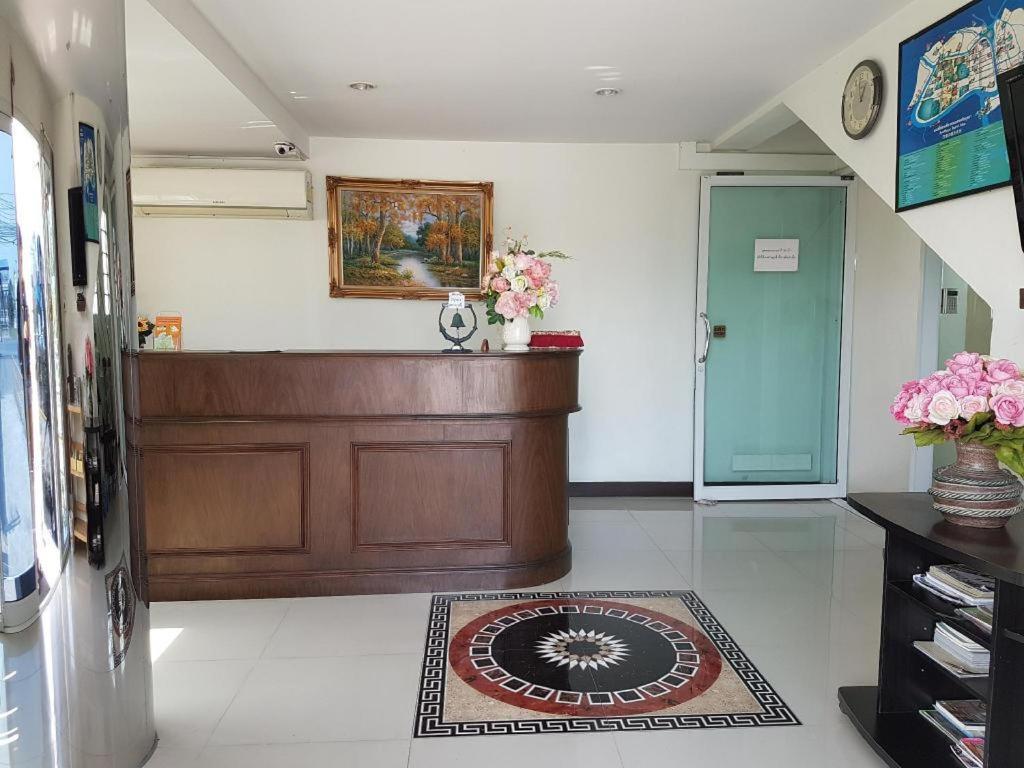 Taevaraj Place Ayutthaya Extérieur photo